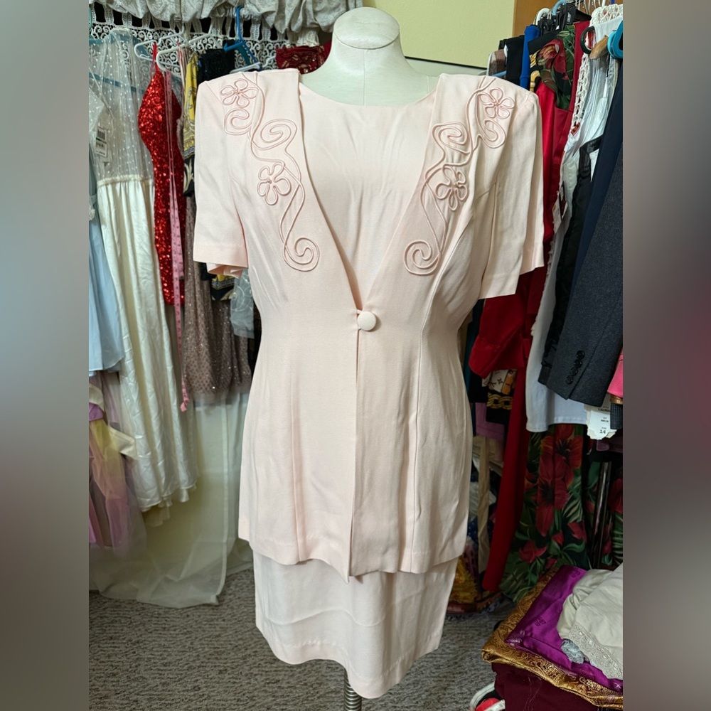 SOLD! Vintage STUDIO 1 light Pink/ peach dress.S:12. Excel condition. 21”x38”L